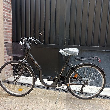 Magnifique Studio Climatisation, Parking A Velos, Velos En Option, Centre Ville Parking Prive Jardin Montargis Exterior foto