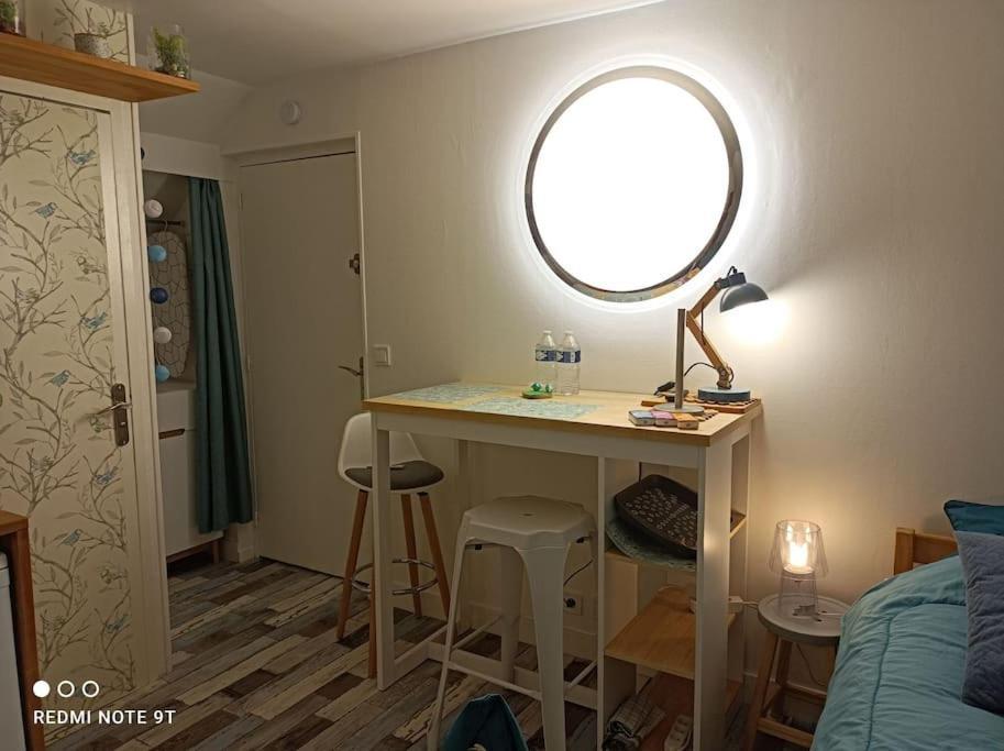 Magnifique Studio Climatisation, Parking A Velos, Velos En Option, Centre Ville Parking Prive Jardin Montargis Exterior foto